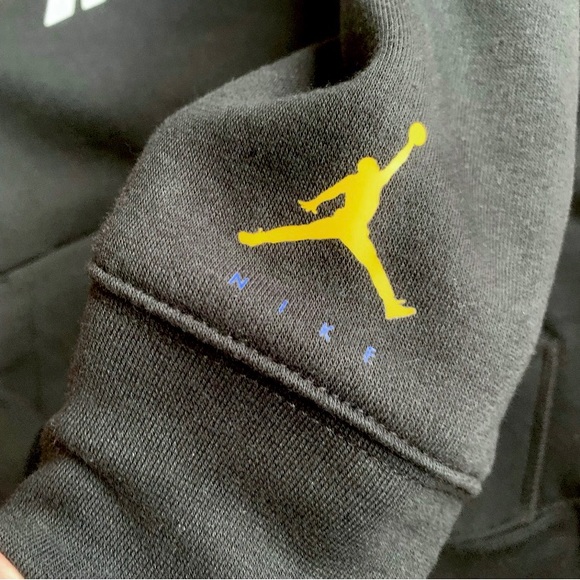 Kids Air Jordan Black Crew Neck Sweatshirt w Kangaroo Pocket size Lg. - Picture 4 of 7